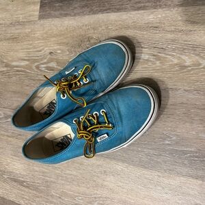 Vans with boot laces